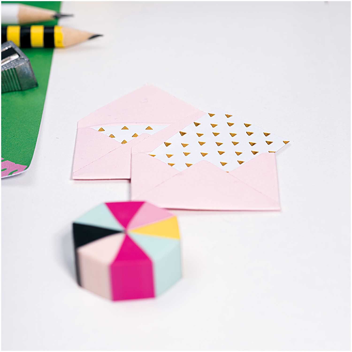NEU Mini Briefumschl�ge & Karten, 3 x 4,5 cm, 10 St�ck, Schwarz - Glitter Gold Bild 3