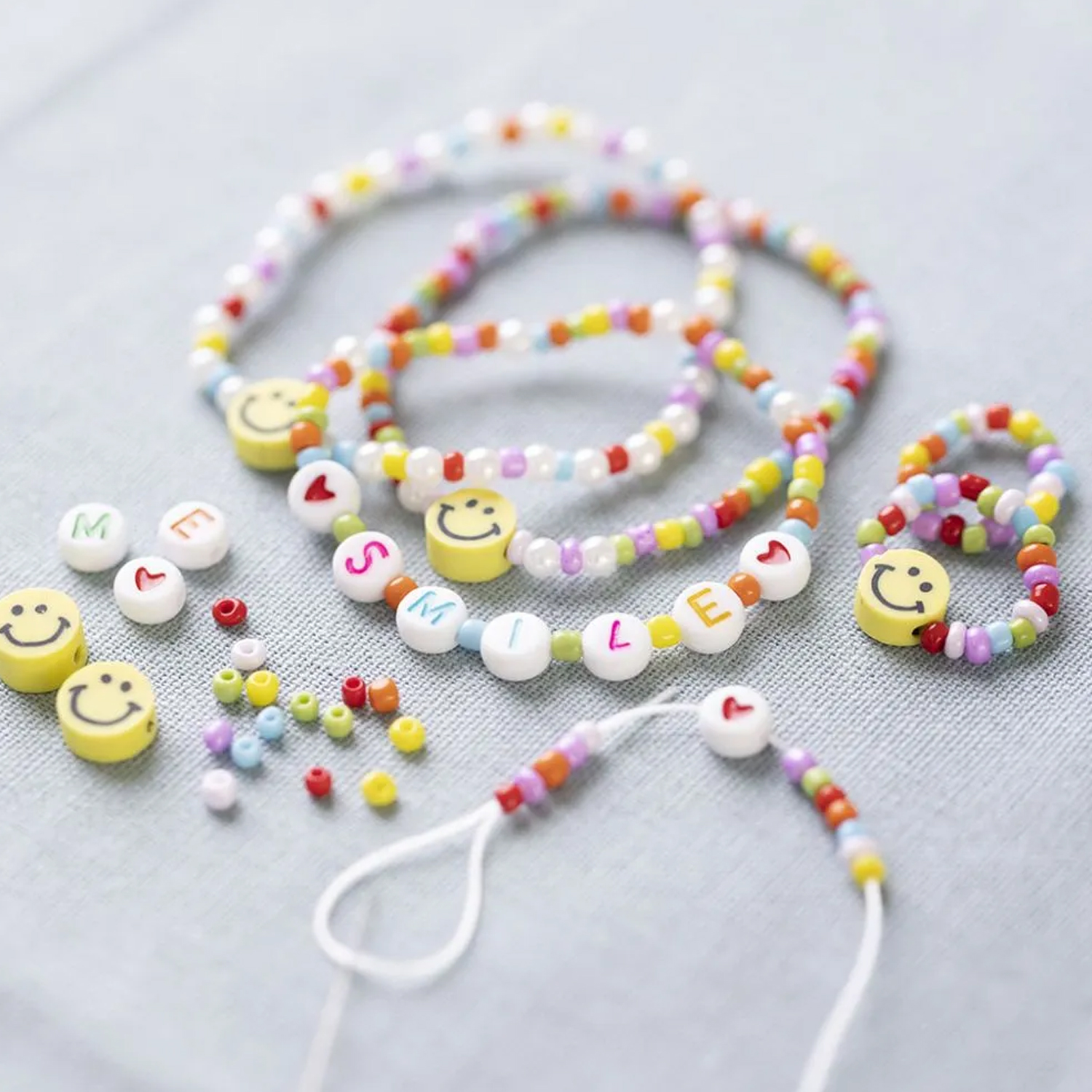 NEU Figurperlen, Smiley, � 10 mm, Lochgr��e 1,5 mm, 60 Stk. Bild 4